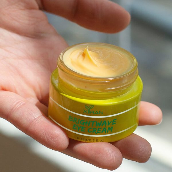 Vitamin C brightening eye cream reduces dark circles and fine lines - Image 2