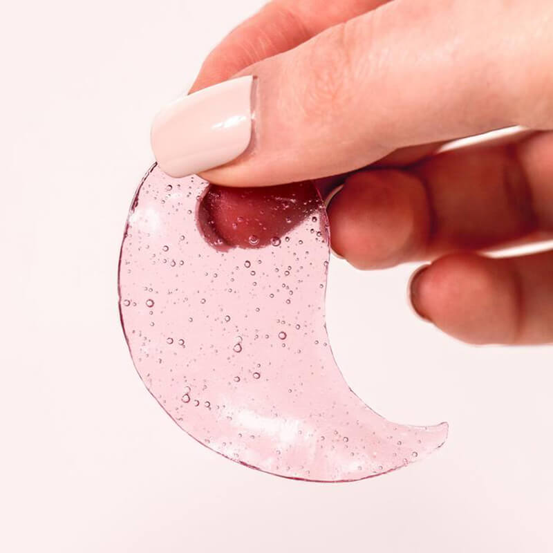formulated with Resveratrol, Strawberry Extract, and Hyaluronic Acid