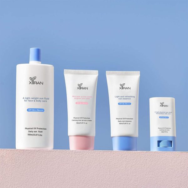 keeps skin protected against harmful sun rays while nourishing skin with hydration.
