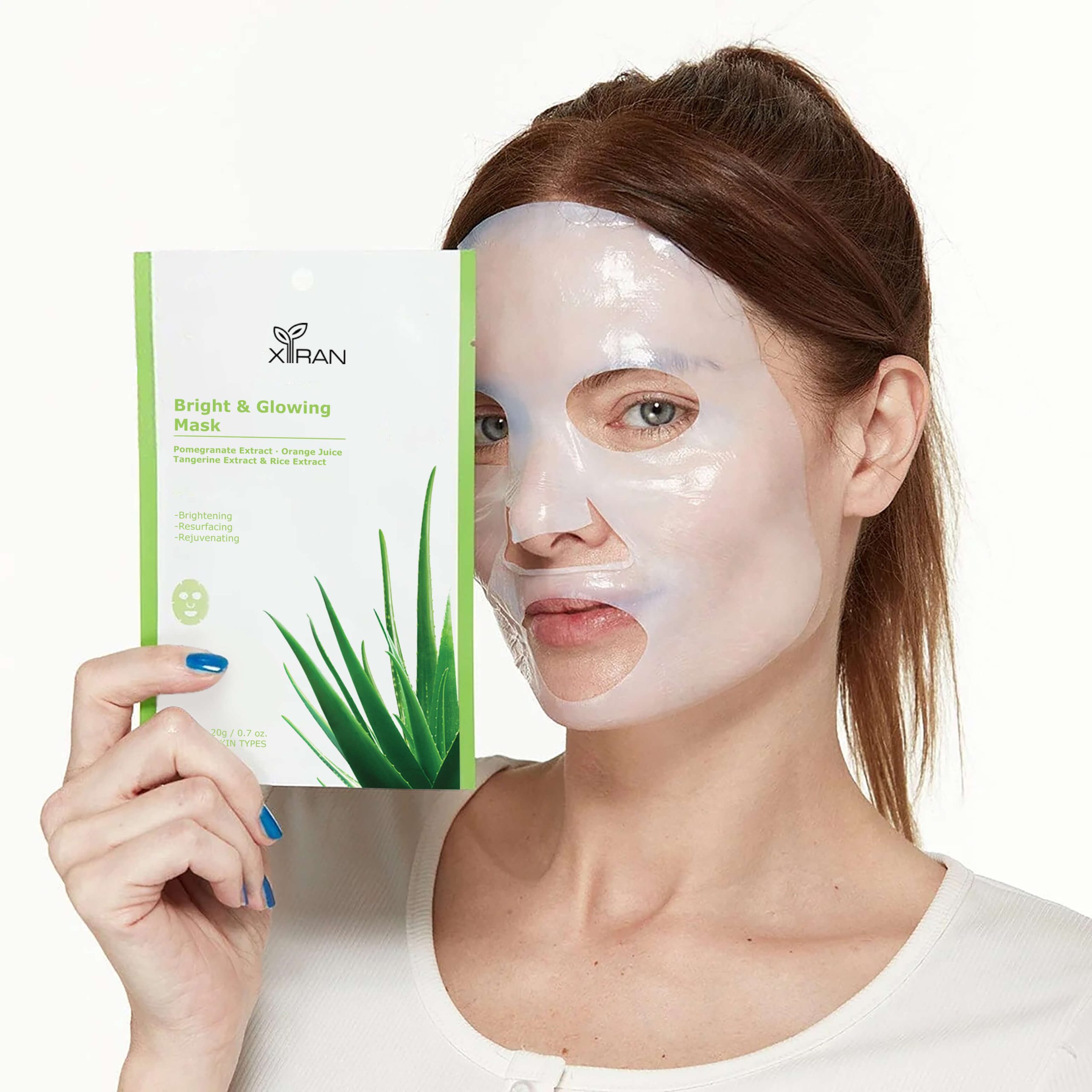99.99% aloe vera can help skin hydrate, smooth, nourish and refresh.