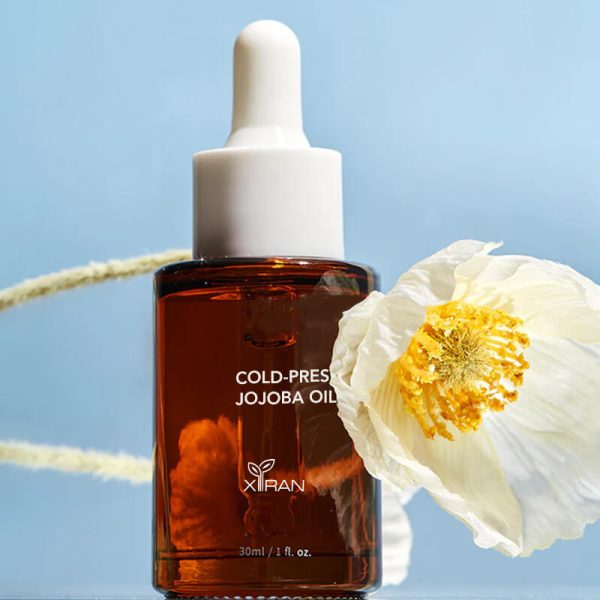 golden jojoba oil
