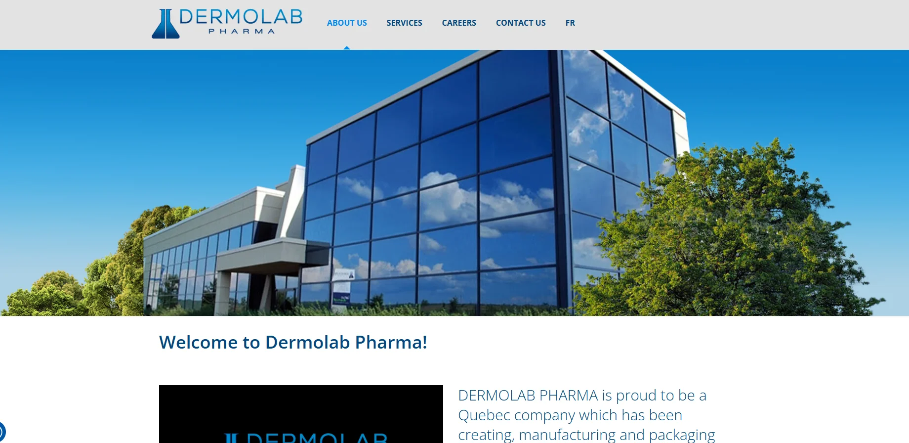 Gedung perkantoran modern Dermolab Pharma dengan jendela kaca reflektif dan tanaman hijau di bawah langit biru yang cerah.